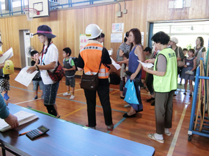 学校地域合同避難所運営訓練