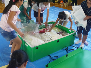 学校地域合同避難所運営訓練