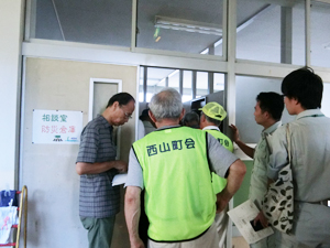 学校地域合同避難所運営訓練